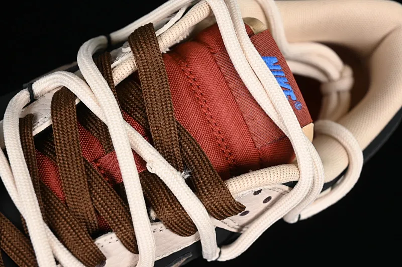 All Categories Nk SB Dunk Series Nk SB Dunk Low Low-top Sneakers Nk SB Dunk Low "Mars Stone" Mocha Brown SB Smashed Backboard Fashion Casual Sneakers DR9704-200